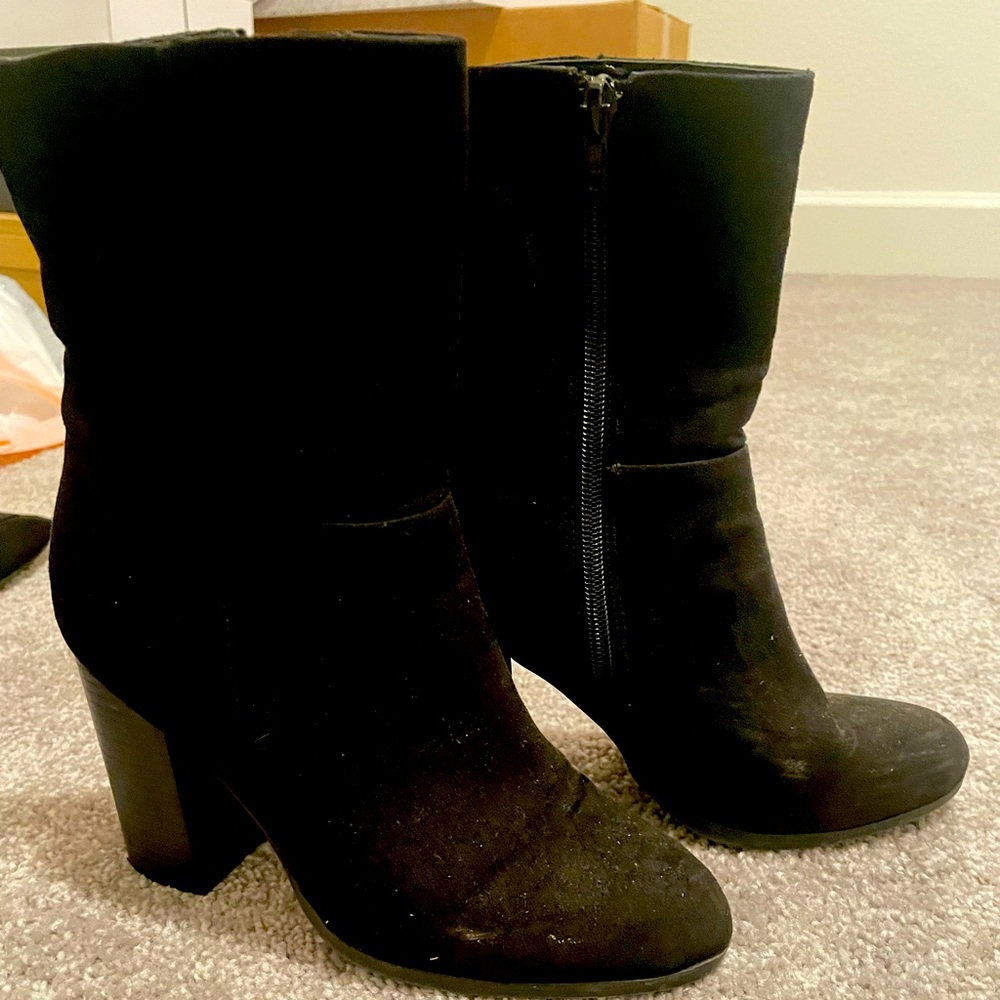 Women’s Mid Calf Black Suede Boots /Booties